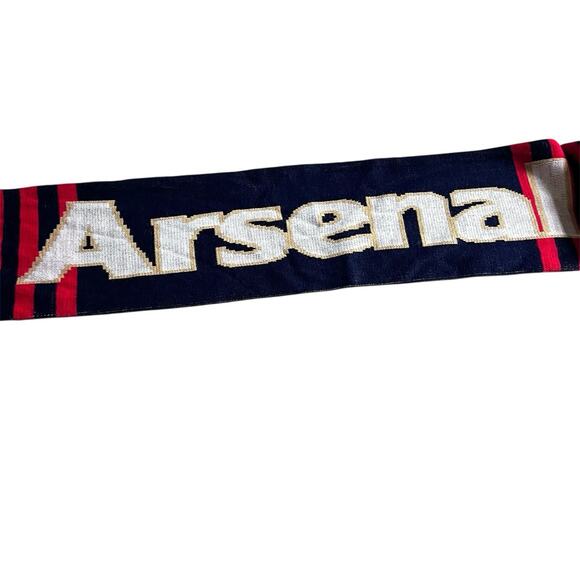 Sold - please do not buy Football Club Red Knit Scarf UK Soccer Gunner Crest - Picture 3 of 5